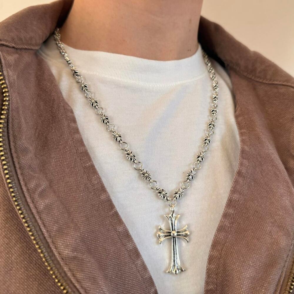 Y2k simple silver gothic cross - Picture 8 of 8